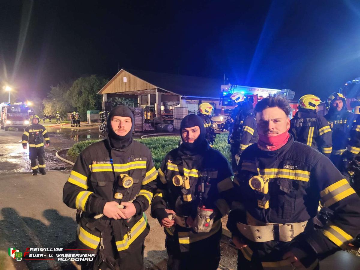 K1600WhatsApp-Image-2026-04-29-at-230311-2jpeg0